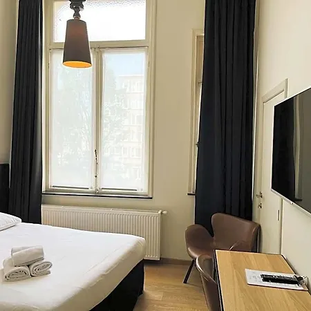 Le Parisien 3* أوستيند