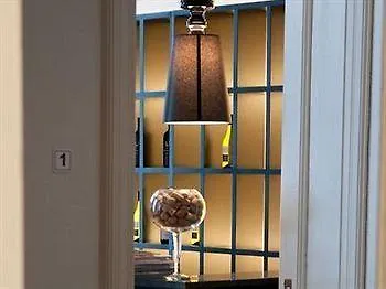 Le Parisien 호텔 3*